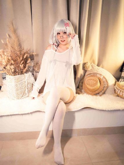 亚洲制服丝袜第一页_HD电影完整版