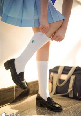 国产裸体美女免费无遮挡红桃视频_BD韩语高清完整版播放